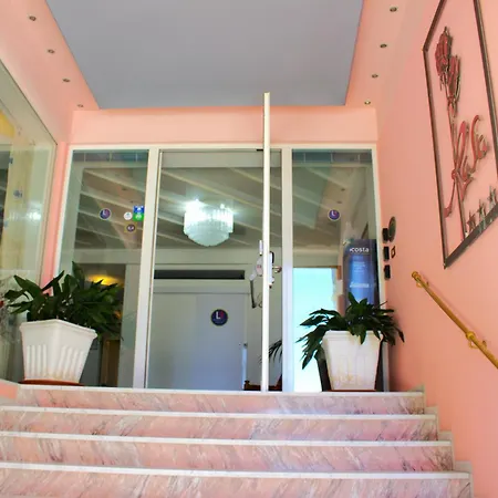 Rosa Aparthotel
